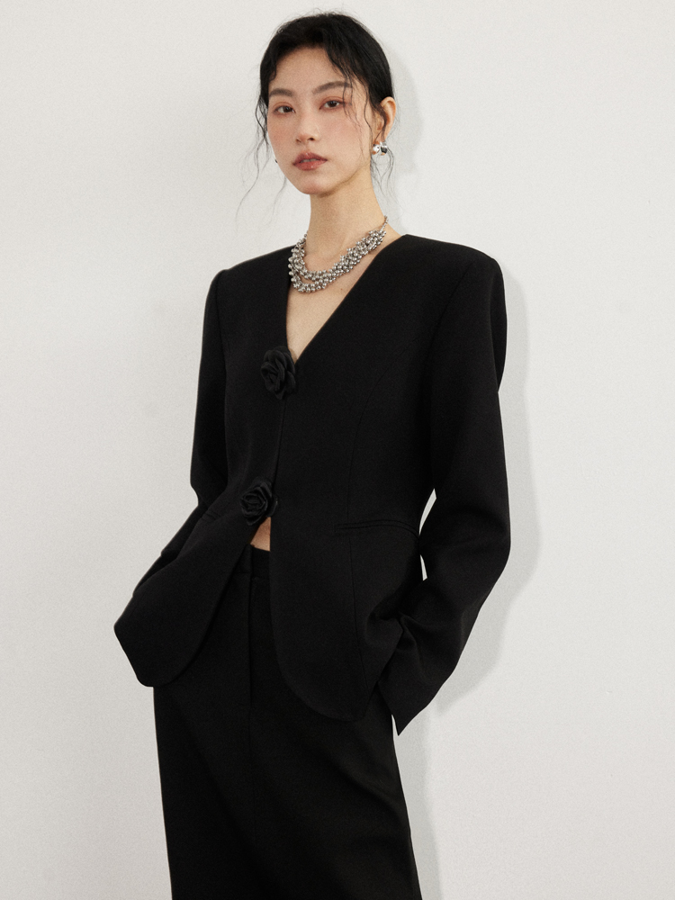 LIONCAT/设计感小众黑玫瑰花朵暗扣长袖V领黑色西服外套女士西装